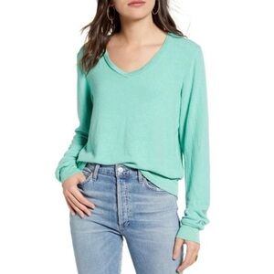WILDFOX V-Neck Baggy Beach Jumper in Jade Green Size Small (NWT)